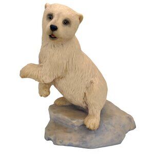 Polar Bear Cub Mastercraft Hand Painted Ceramic Figurine England 1980s Vintage